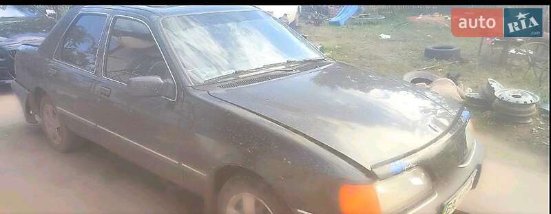 Седан Ford Sierra 1987 в Казанке