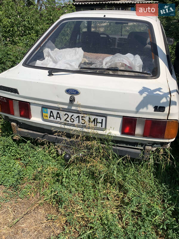 Ліфтбек Ford Sierra 1986 в Глобиному