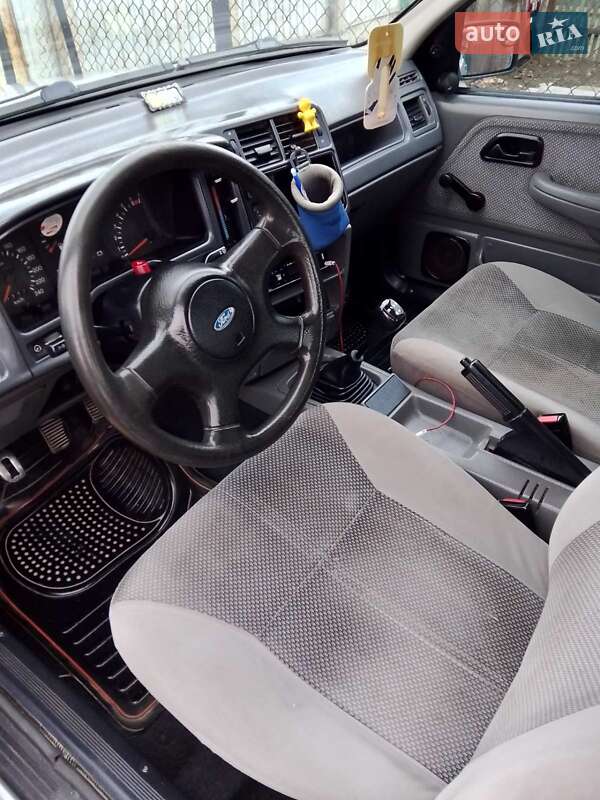 Седан Ford Sierra 1992 в Измаиле