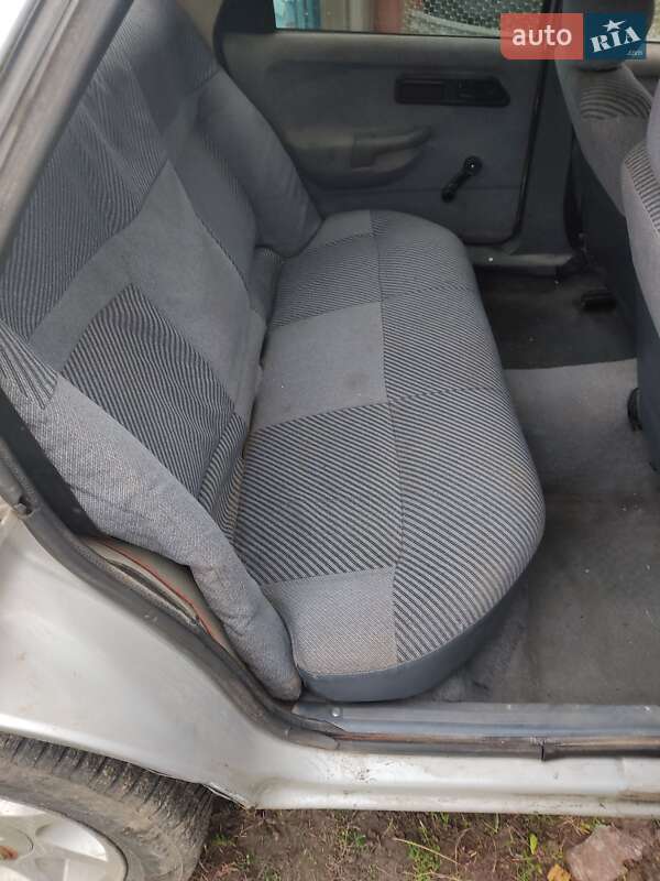 Седан Ford Sierra 1987 в Киеве