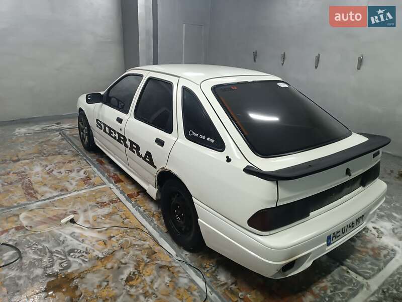Ліфтбек Ford Sierra 1984 в Дніпрі фото 5 Ліфтбек Ford Sierra 1984 в Дніпрі