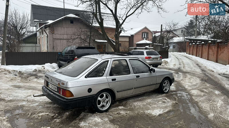 Лифтбек Ford Sierra 1986 в Ивано-Франковске