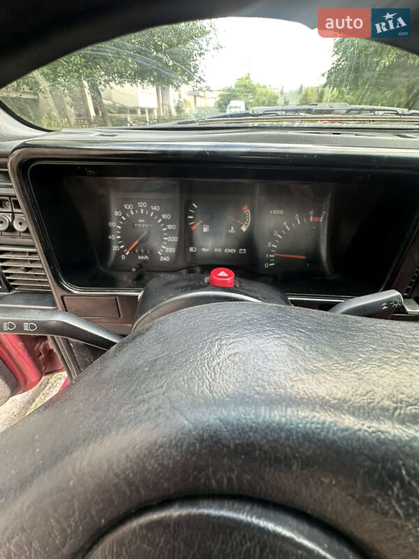 Седан Ford Sierra 1987 в Ковеле