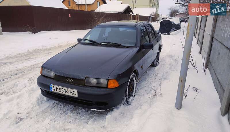 Седан Ford Sierra 1988 в Новых Петровцах
