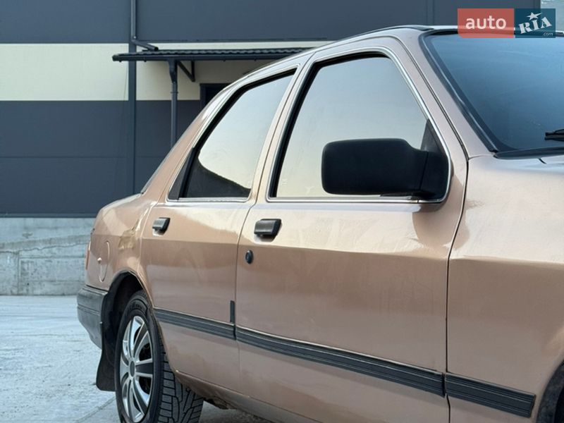 Седан Ford Sierra 1987 в Києві