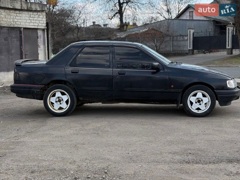 Седан Ford Sierra 1989 в Смеле
