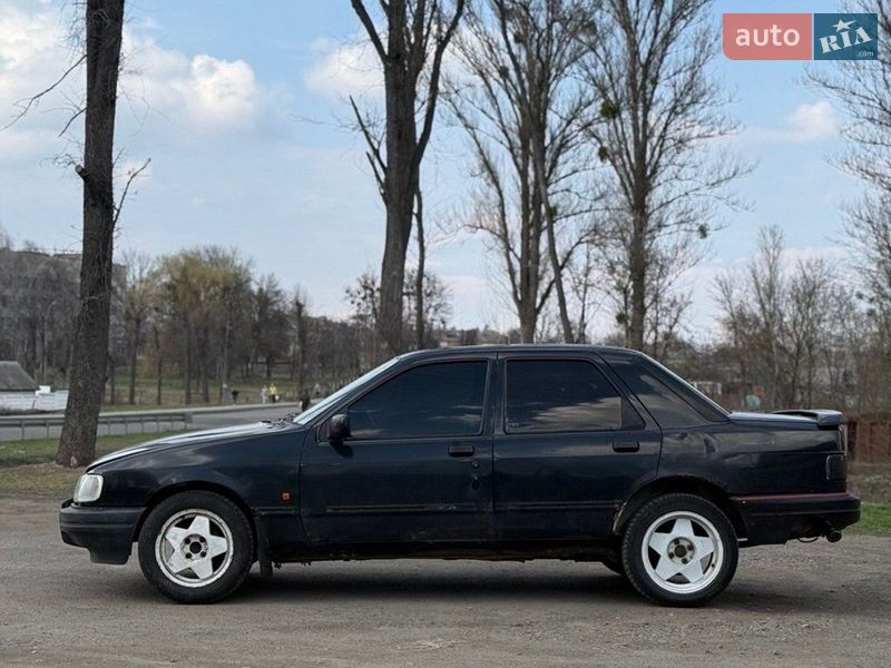 Седан Ford Sierra 1989 в Смеле