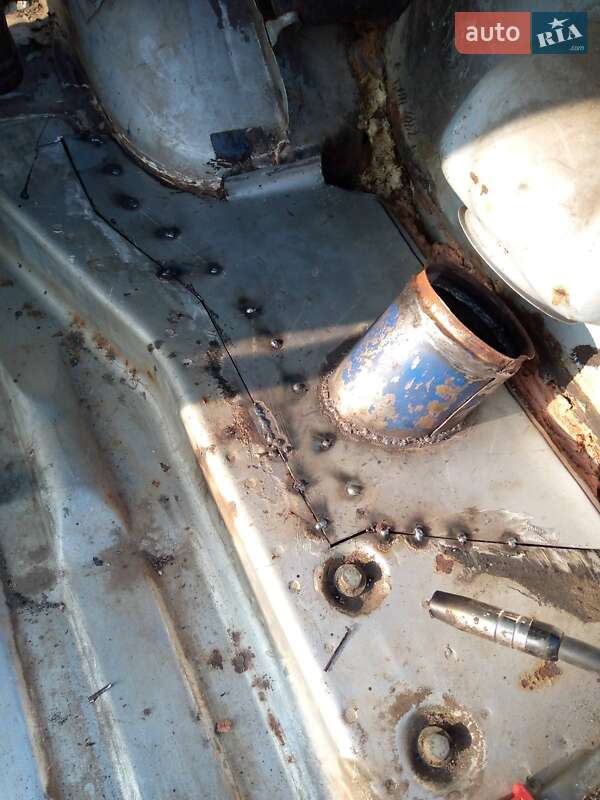 Седан Ford Taunus 1977 в Яворові