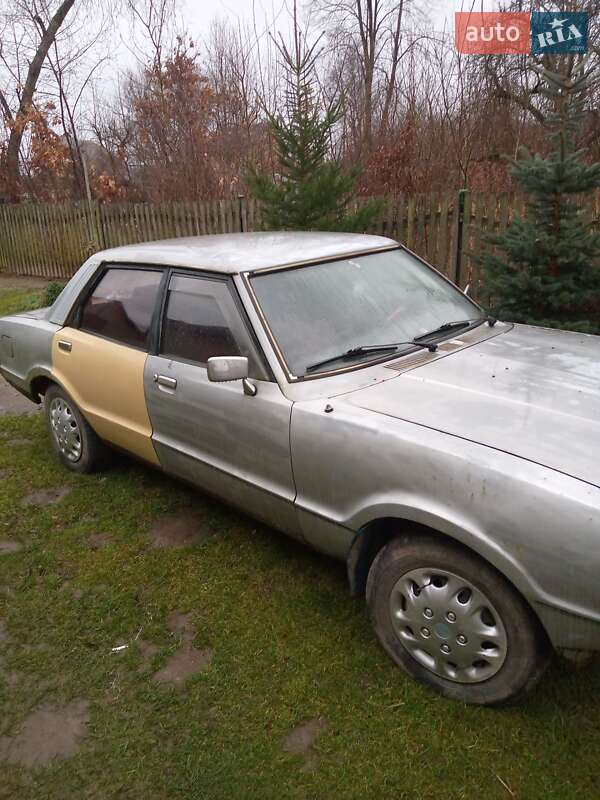 Седан Ford Taunus 1977 в Яворові