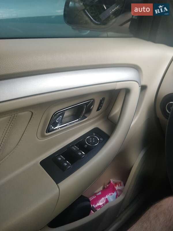 Седан Ford Taurus 2019 в Днепре