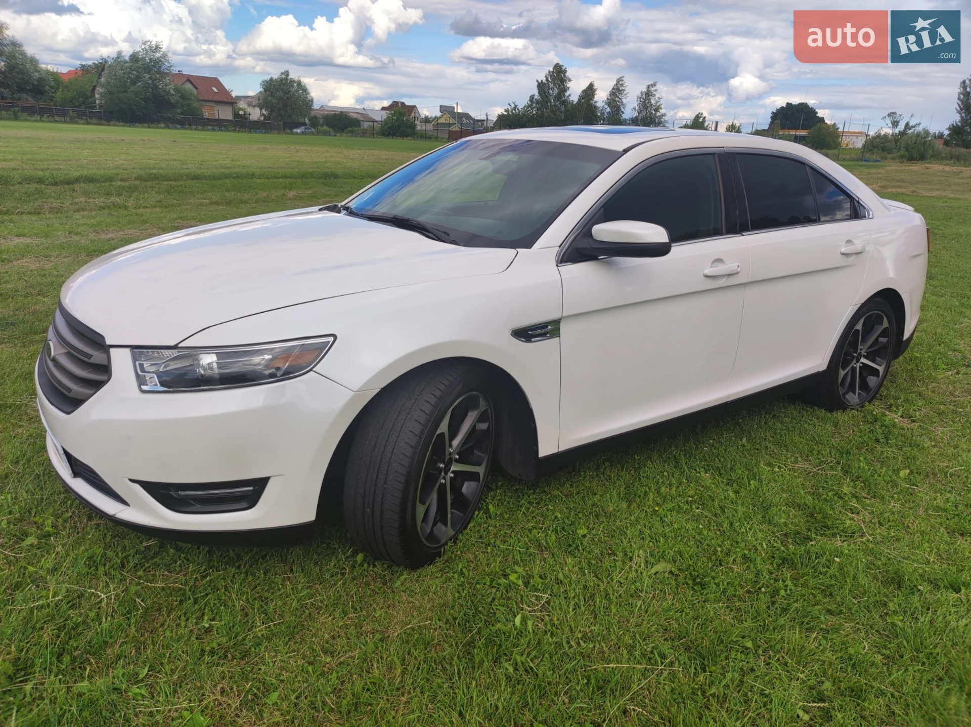 2015 Ford Taurus - фото 1