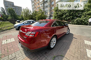 Седан Ford Taurus 2016 в Киеве