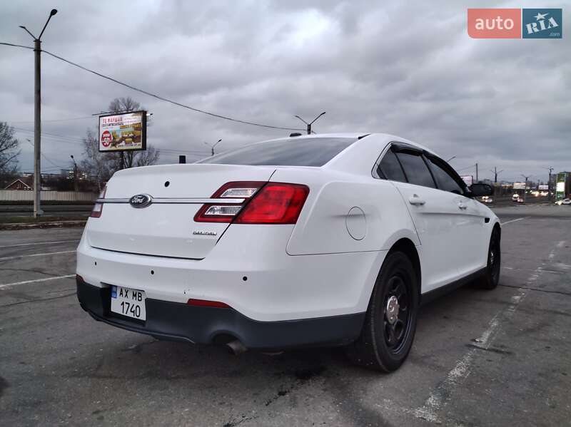 Седан Ford Taurus 2015 в Харкові