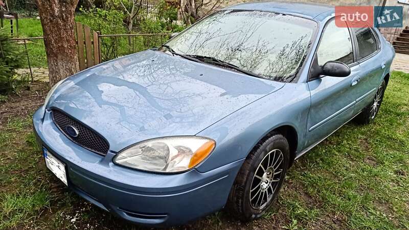 Седан Ford Taurus 2006 в Львові