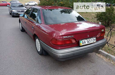 Седан Ford Taurus 1992 в Києві