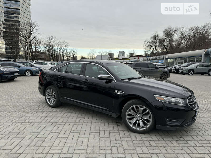 Седан Ford Taurus 2018 в Днепре