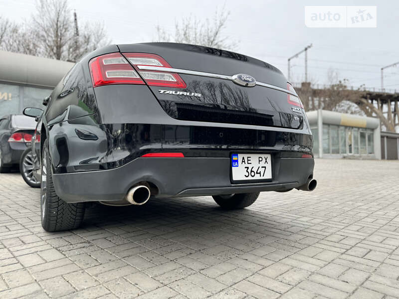 Седан Ford Taurus 2018 в Днепре