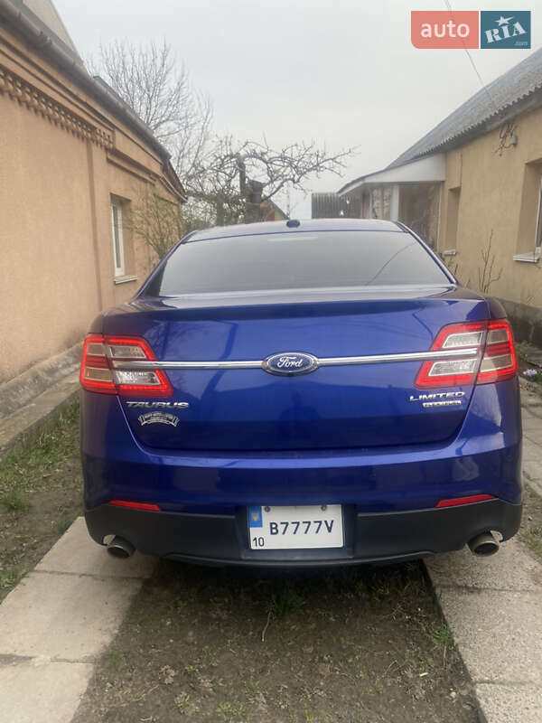 Седан Ford Taurus 2013 в Киеве
