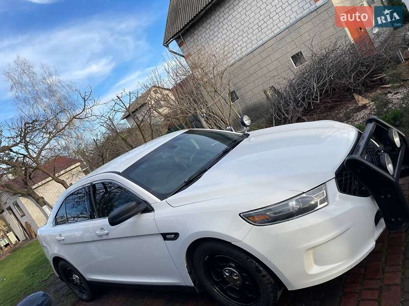 Седан Ford Taurus 2017 в Боярке