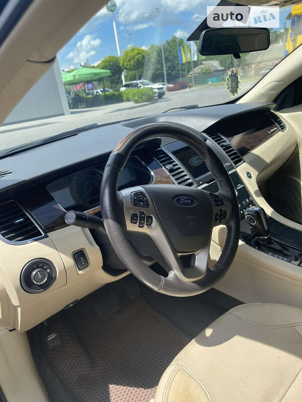 Седан Ford Taurus 2017 в Вінниці
