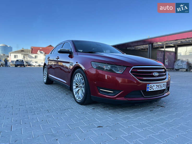 Седан Ford Taurus 2013 в Львові