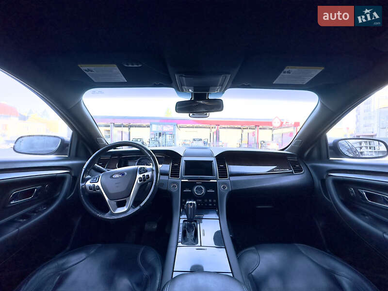 Седан Ford Taurus 2013 в Львові