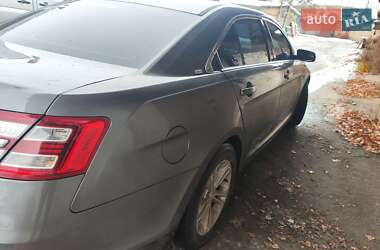 Седан Ford Taurus 2012 в Киеве