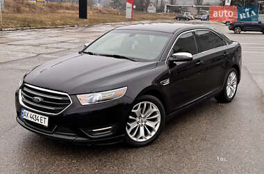 Седан Ford Taurus 2016 в Харкові