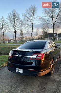 Седан Ford Taurus 2017 в 