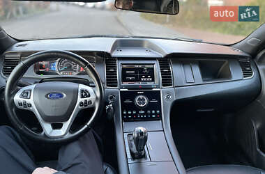 Седан Ford Taurus 2017 в 