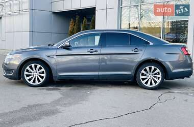 Седан Ford Taurus 2015 в Києві