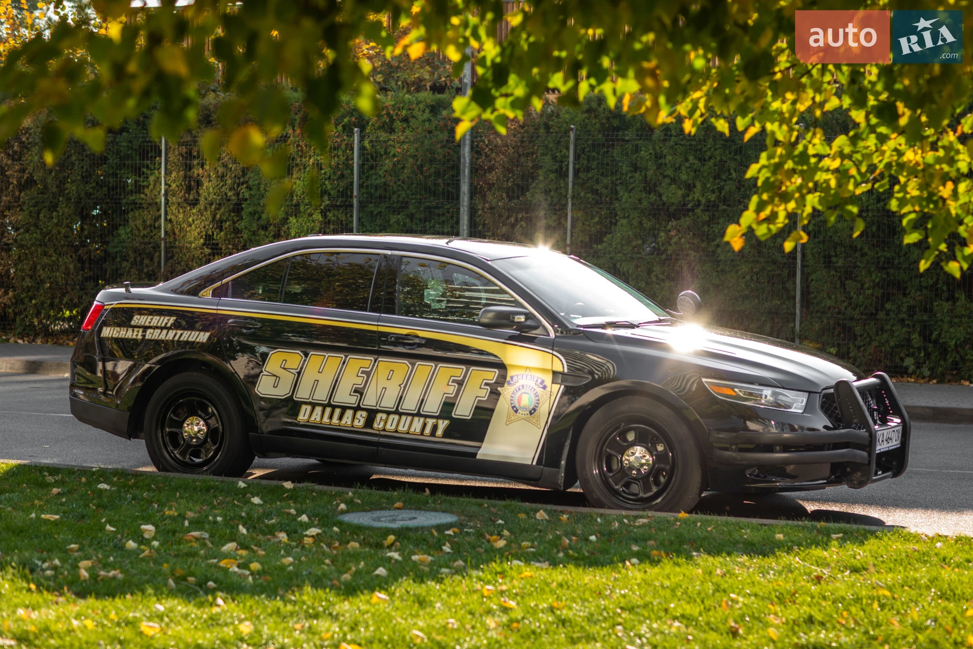 2017 Ford Taurus - мініатюра 2