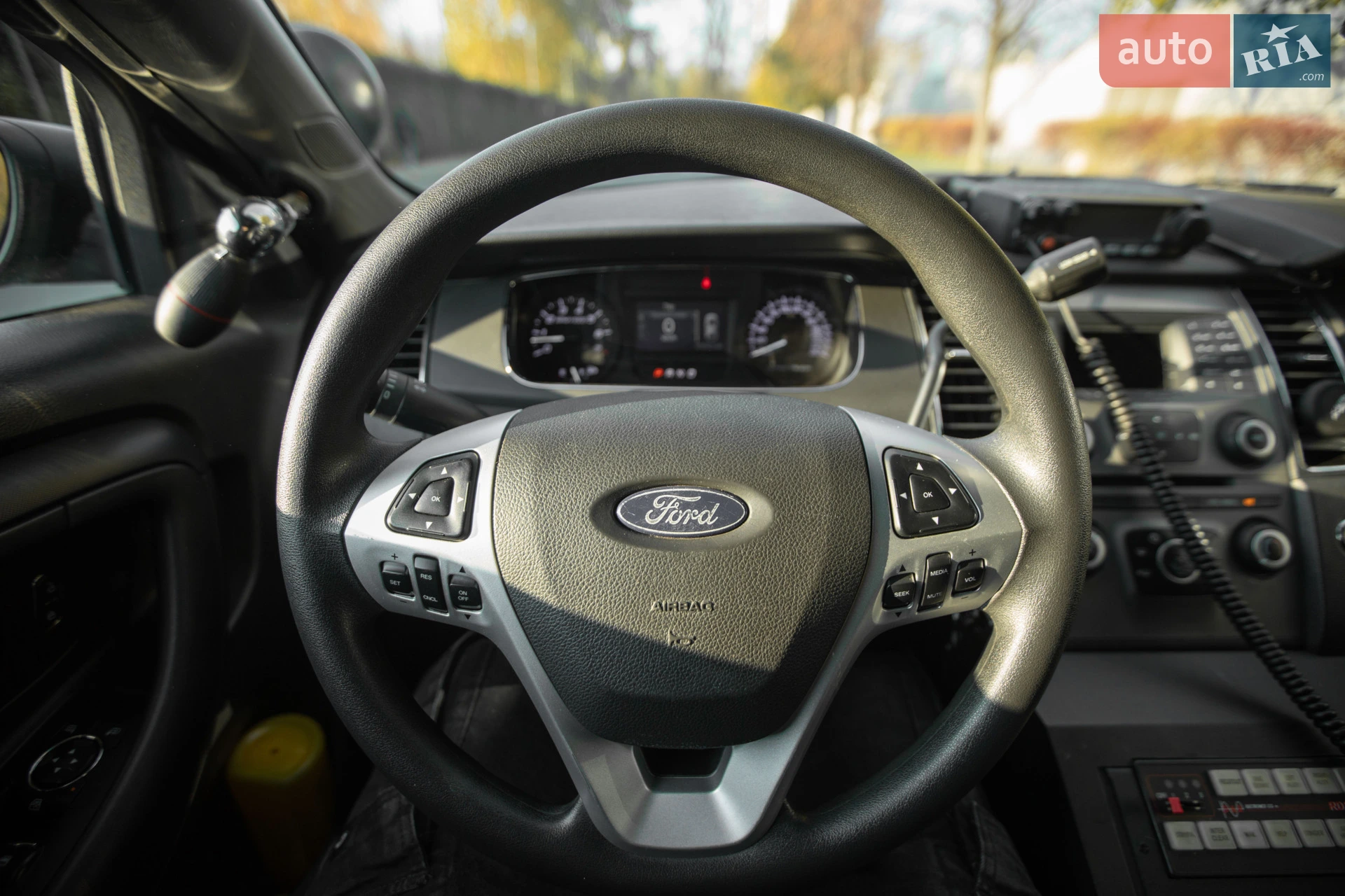 2017 Ford Taurus - мініатюра 23