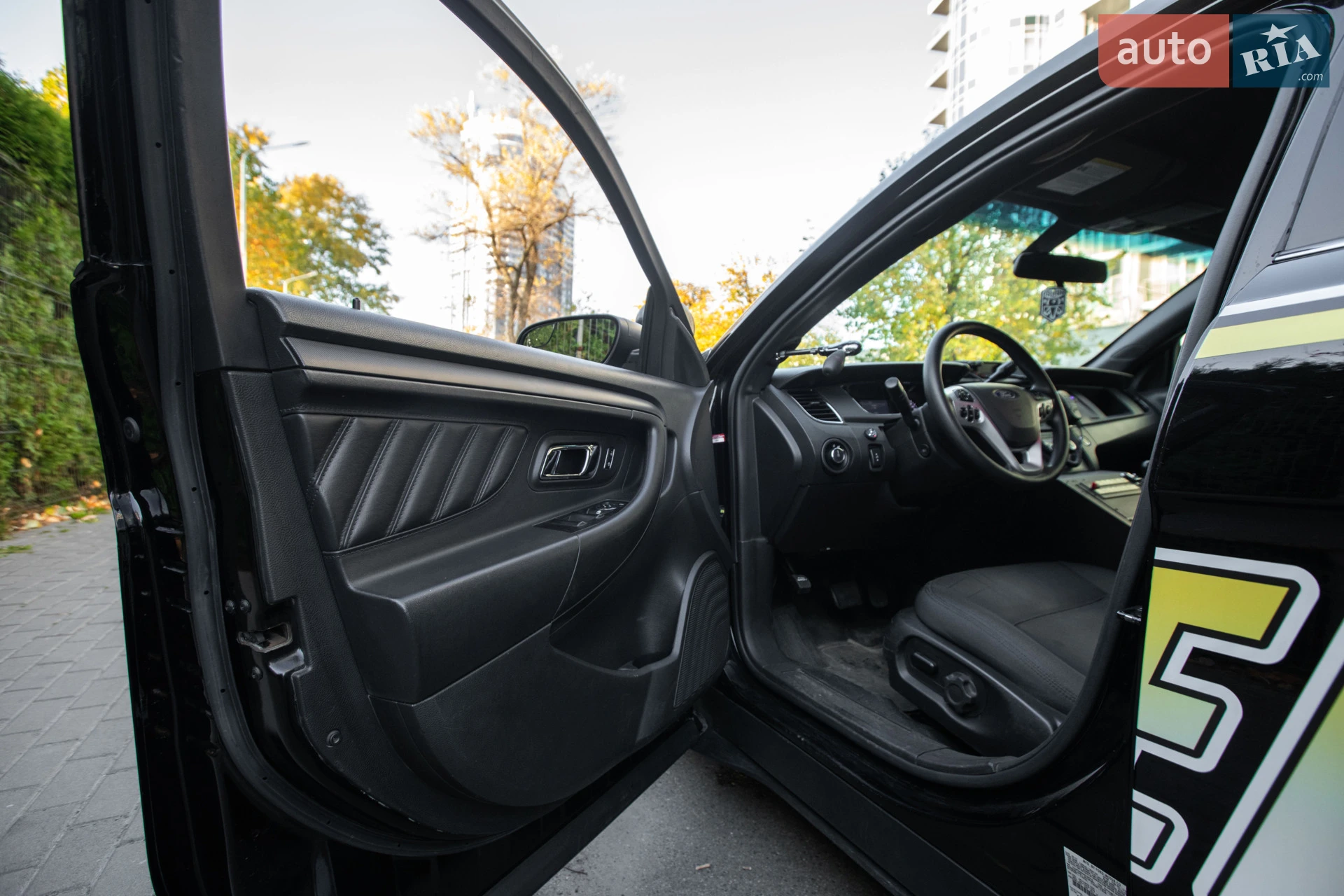 2017 Ford Taurus - мініатюра 32
