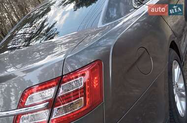 Седан Ford Taurus 2012 в 