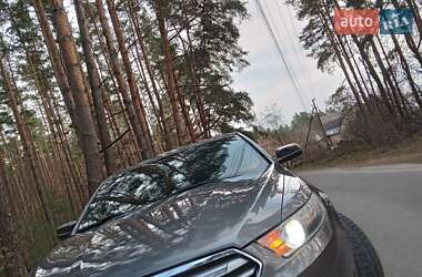 Седан Ford Taurus 2012 в 