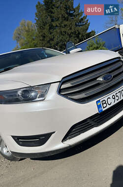 Седан Ford Taurus 2018 в 