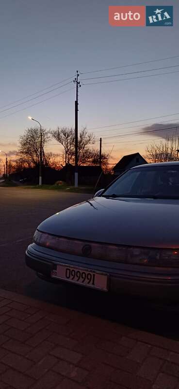Седан Ford Taurus 1990 в Носовке