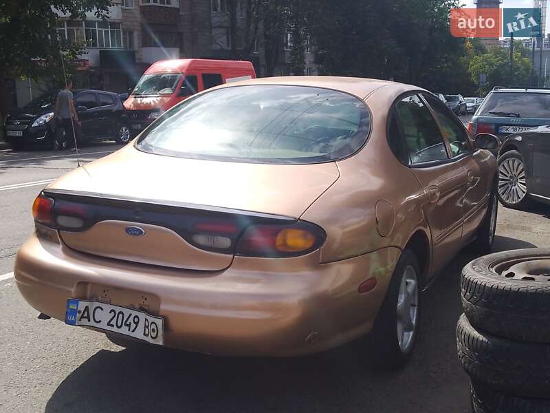 Седан Ford Taurus 1996 в Ровно