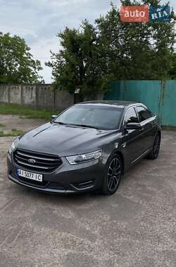 Седан Ford Taurus 2017 в 