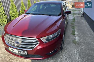 Седан Ford Taurus 2017 в Киеве