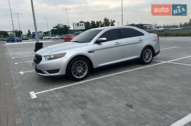 Седан Ford Taurus 2014 в 