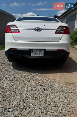 Седан Ford Taurus 2014 в 