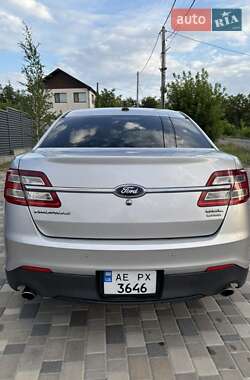 Седан Ford Taurus 2012 в Днепре