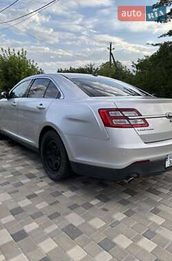 Седан Ford Taurus 2012 в 