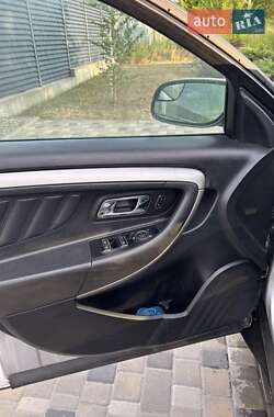 Седан Ford Taurus 2012 в 