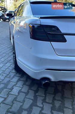 Седан Ford Taurus 2018 в 
