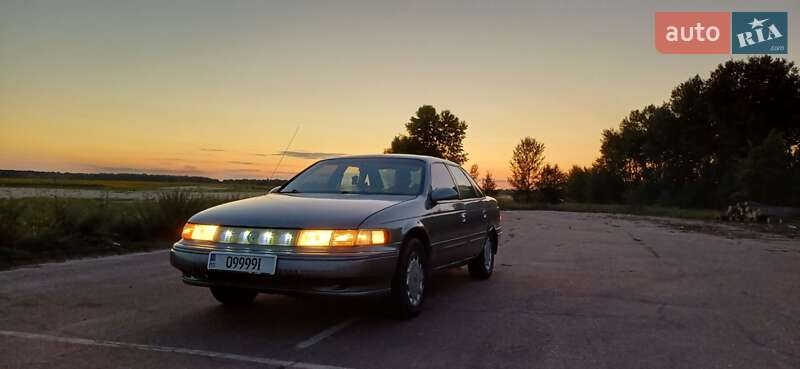 Ford Taurus 1990