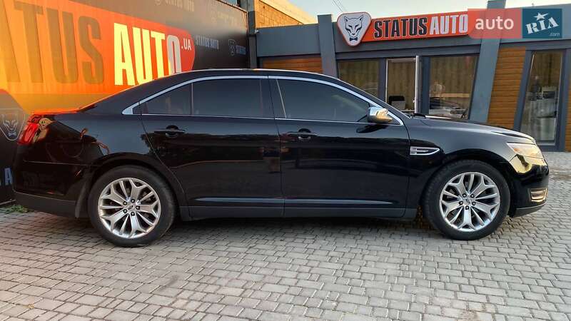 Седан Ford Taurus 2017 в Виннице