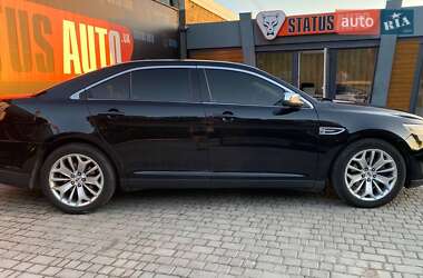 Седан Ford Taurus 2017 в 